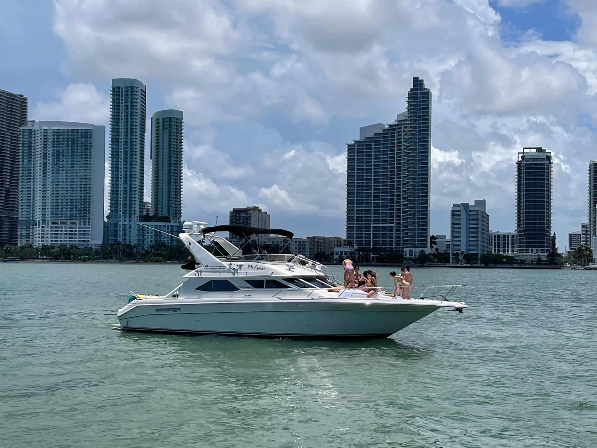 yacht party miami beach